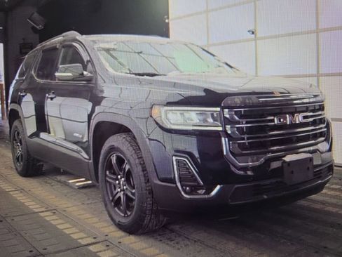 Used 2022 GMC Acadia AT4 w/ GMC Pro Grade Package image 2