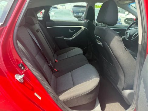 Used 2014 Hyundai Elantra GT FWD image 11