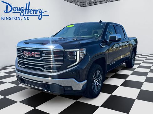Used 2025 GMC Sierra 1500 SLT RWD image 1