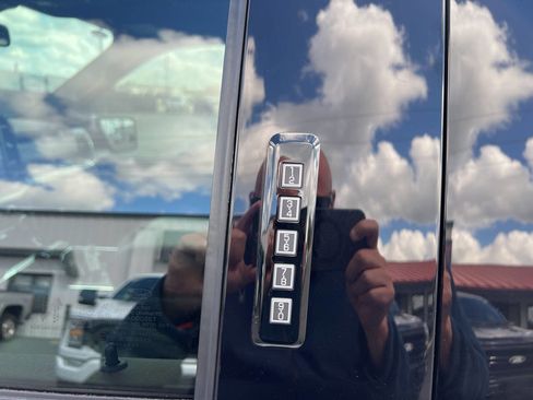 Used 2023 Ford F150 Lariat w/ Equipment Group 502A High image 11