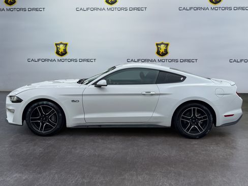 Used 2022 Ford Mustang GT RWD image 2