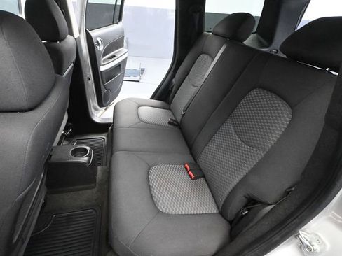 Used 2008 Chevrolet HHR LS image 29
