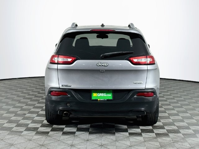 Used 2018 Jeep Cherokee Latitude FWD image 7