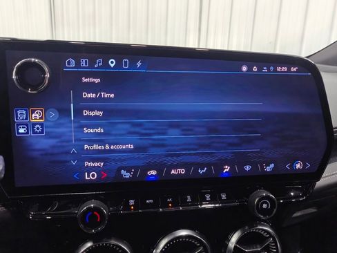 Used 2024 Chevrolet Blazer EV LT AWD/4WD image 40