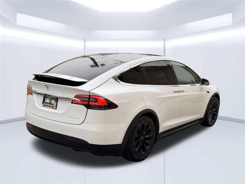 Used 2020 Tesla Model X Long Range AWD/4WD image 5