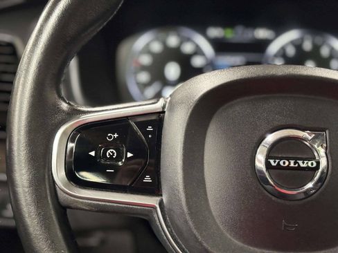 Used 2016 Volvo XC90 T6 Momentum w/ Momentum Plus Package AWD/4WD image 36