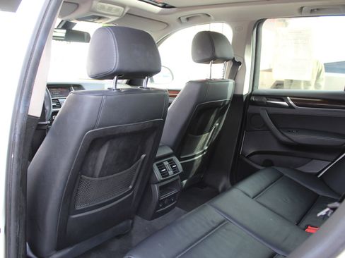 Used 2015 BMW X3 xDrive28d image 9