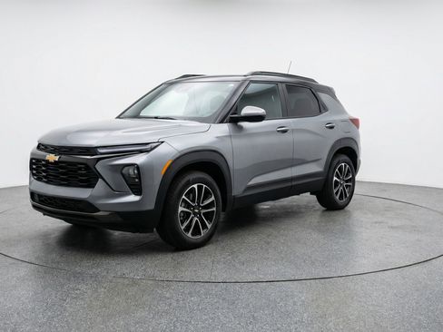 Used 2025 Chevrolet TrailBlazer LT FWD image 3