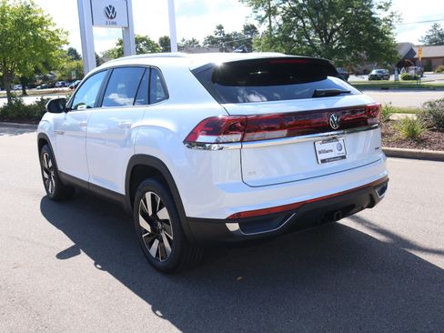 New 2026 Volkswagen Atlas Cross Sport SE AWD/4WD image 8