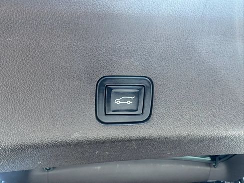 Used 2023 Chevrolet Tahoe LT AWD/4WD image 6