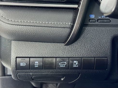 Used 2021 Toyota Camry SE FWD image 11