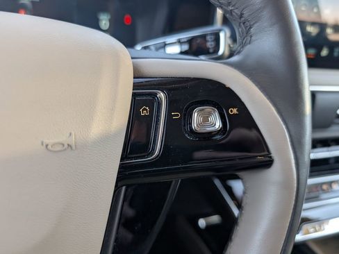 Used 2023 Lincoln Corsair Reserve w/ Equipment Group 201A image 15