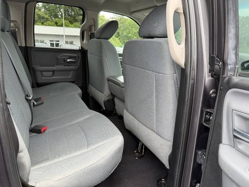 Used 2017 RAM 1500 Classic SLT AWD/4WD image 14