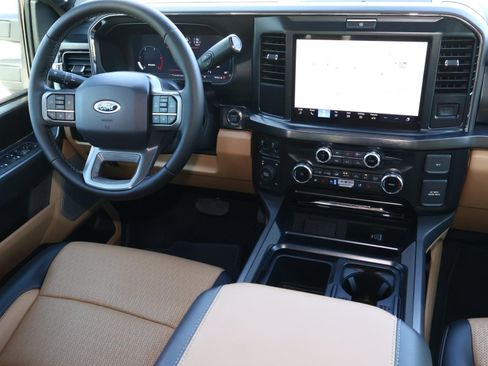 Used 2026 Ford F350 Lariat AWD/4WD image 13
