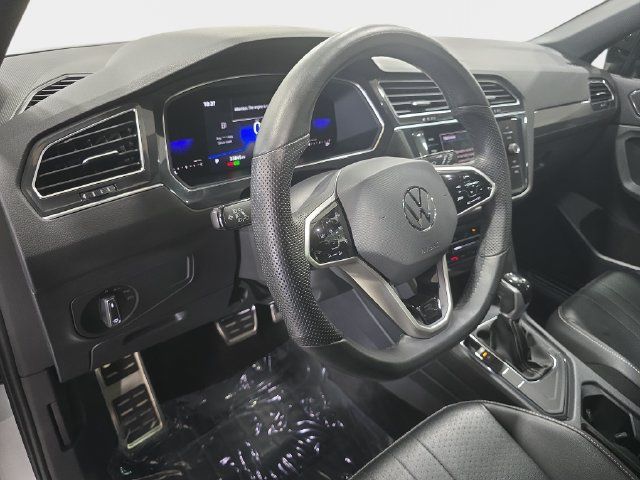 Used 2022 Volkswagen Tiguan SE R-Line FWD image 23