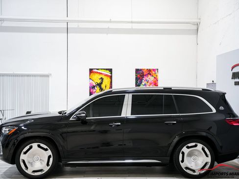 Used 2024 Mercedes-Benz Maybach GLS 600 4MATIC image 12