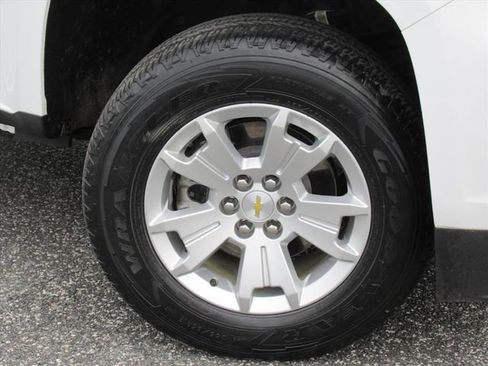 Used 2022 Chevrolet Colorado LT w/ Fleet Safety Package image 7