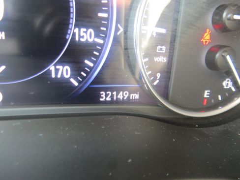 Used 2024 Buick Enclave Avenir w/ Trailering Package, 5000 lbs. FWD image 22
