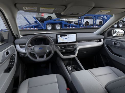 New 2026 Ford Explorer Active RWD image 9