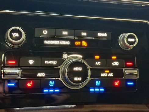 Used 2018 Lincoln Navigator Black Label w/ Cargo Package AWD/4WD image 23