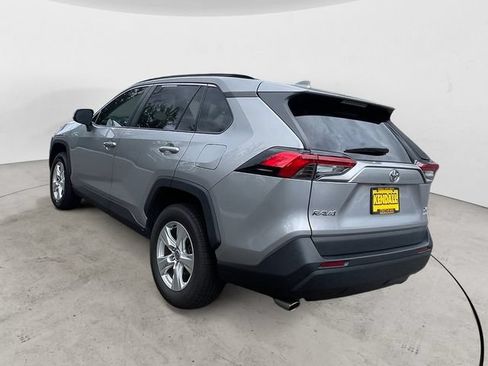 Used 2021 Toyota RAV4 XLE w/ XLE Grade Weather Package AWD/4WD image 7