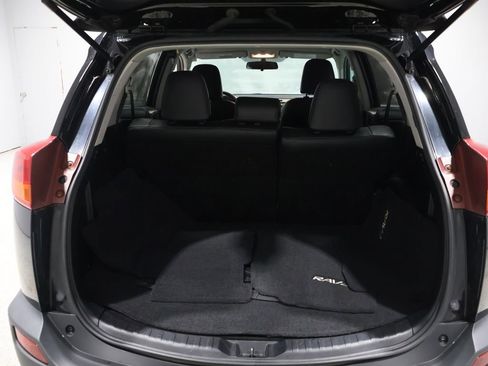 Used 2014 Toyota RAV4 LE image 4