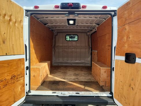 Used 2023 RAM ProMaster 3500 w/ Lane Management Group FWD image 8