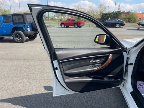 Used 2015 BMW 328i Sedan image 11