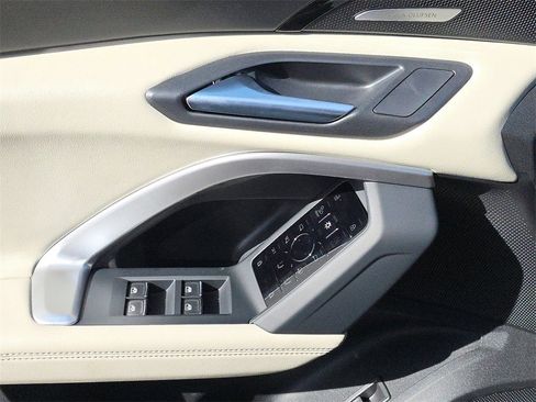 New 2025 Audi Q5 Prestige image 19