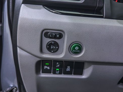 Used 2021 Honda Pilot Touring image 32