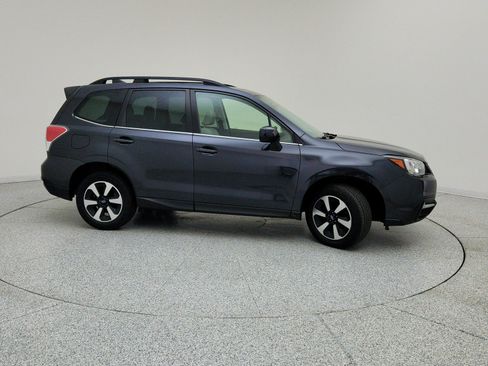 Used 2017 Subaru Forester 2.5i Limited AWD/4WD image 3