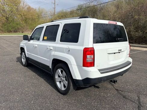 Used 2014 Jeep Patriot Limited w/ Sun/Sound Group image 3