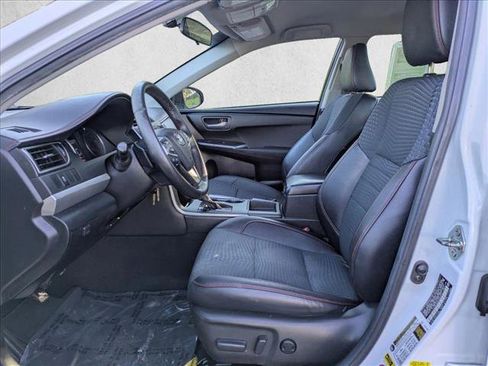 Used 2015 Toyota Camry SE image 15