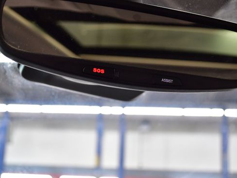 Used 2023 Chrysler Pacifica Touring-L w/ Uconnect Theater Family Group FWD image 31