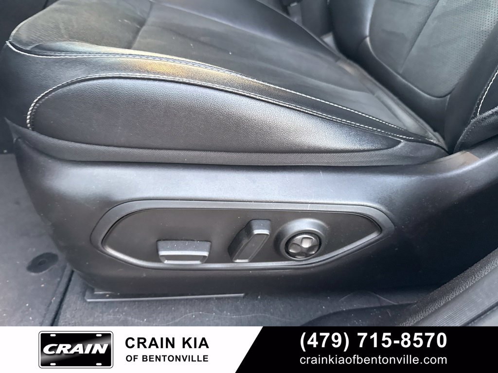 Used 2024 Jeep Grand Cherokee L Altitude AWD/4WD image 21