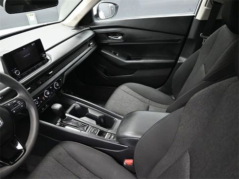 Certified 2024 Honda Accord EX image 17
