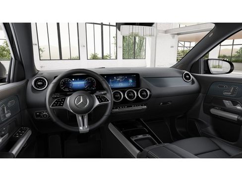 New 2026 Mercedes-Benz GLA 250 4MATIC image 3