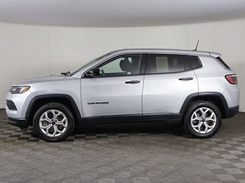 Used 2025 Jeep Compass Sport AWD/4WD image 15