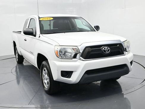 Used 2012 Toyota Tacoma 2WD Access Cab image 2