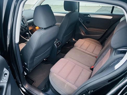 Used 2012 Volkswagen Golf TDI image 10