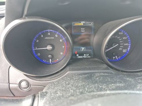 Used 2017 Subaru Outback 3.6R Limited AWD/4WD image 12
