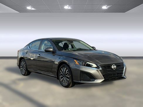 New 2025 Nissan Altima 2.5 SV w/ SV Premium Package image 6