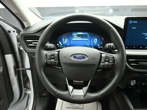 Certified 2025 Ford Escape Platinum AWD/4WD image 15