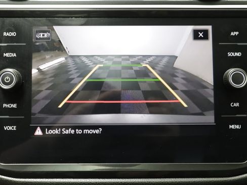Certified 2023 Volkswagen Tiguan SE R-Line AWD/4WD image 10