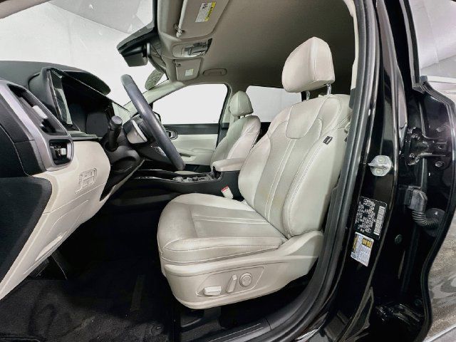 Used 2023 Kia Sorento EX AWD/4WD image 19