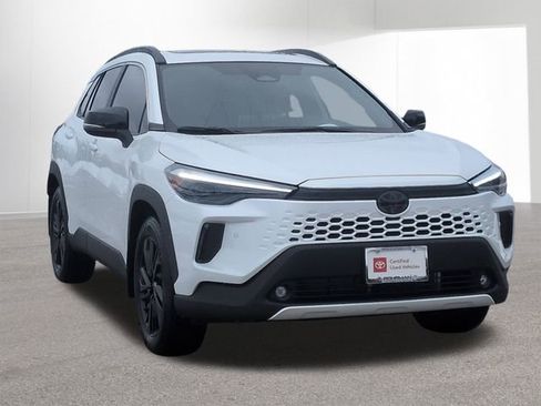 Used 2026 Toyota Corolla Cross XSE w/ Convenience Package image 3