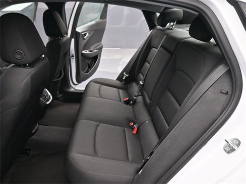 Used 2024 Chevrolet Malibu LT image 11