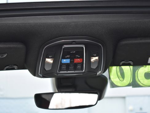 Used 2024 Jeep Wagoneer L Series II w/ Premium Group I image 35