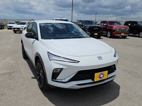 New 2026 Buick Envista Sport Touring w/ Convenience I Package FWD image 7