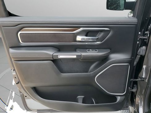 Used 2022 RAM 1500 Laramie image 18